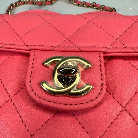 Chanel Pink Heart Bag Mini 22S CC small Lambskin Leather Crossbody bag New w/tag - Picture 4 of 15